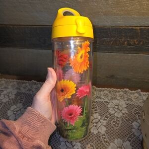 24 oz Tervis water bottle colorful gerbera daisy flower design Yellow Flip Lid